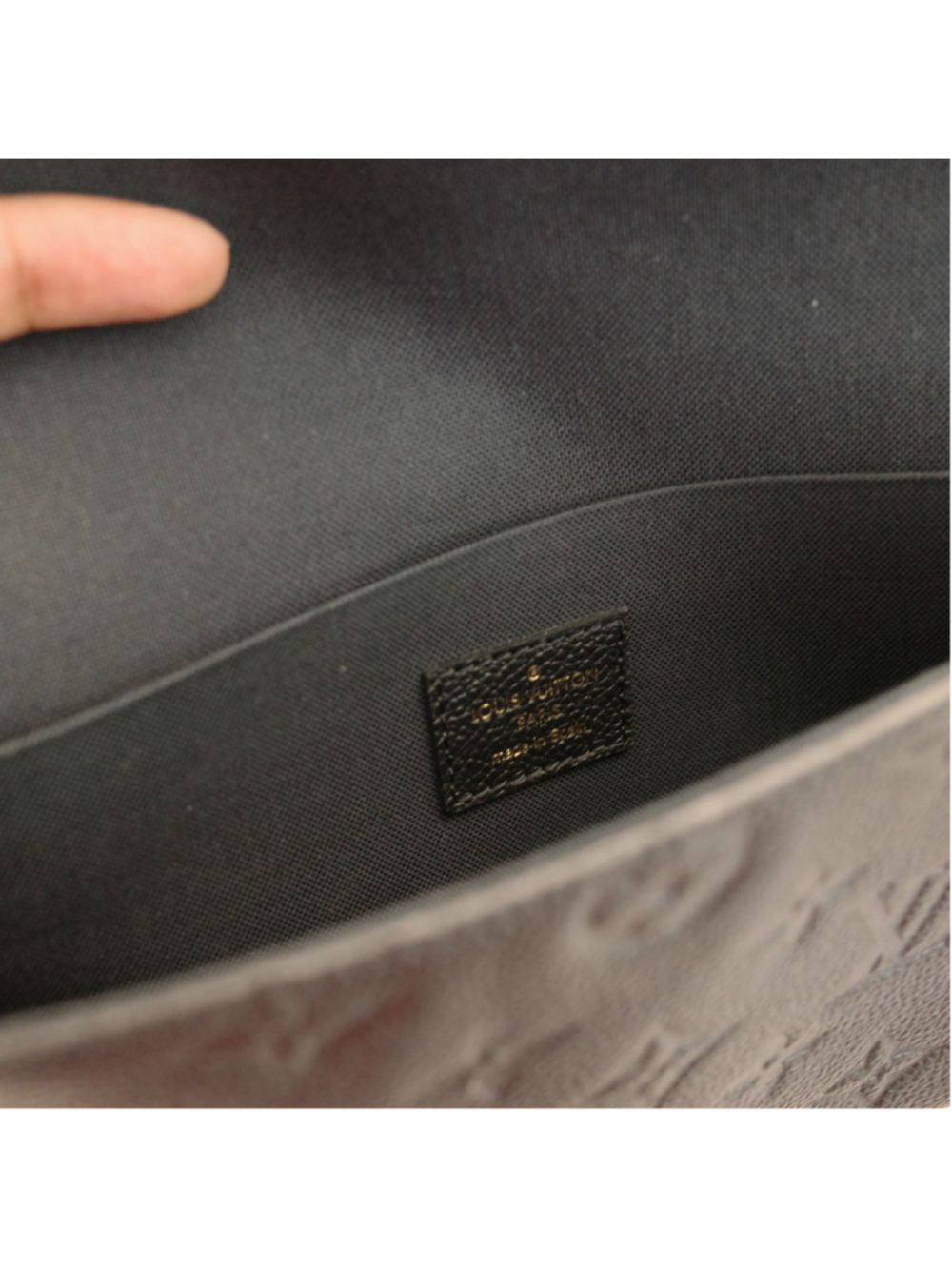 LOUIS VUITTON Black Empreinte Felice Pochette - Picture 6 of 16